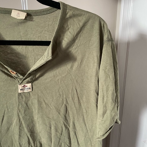 Hollister Button Front Shirt - Picture 2 of 7